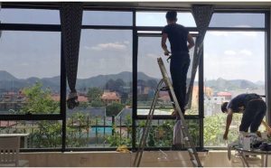 dán kính chống nắng nóng