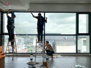 KỸ THUẬT DÁN GIẤY DECAL LÊN KÍNH