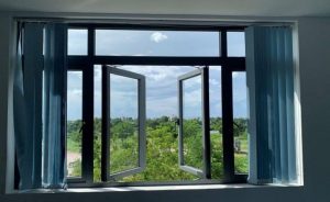 giấy dán kính cửa sổ